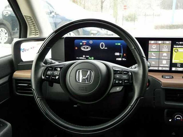Honda e Advance Style-Paket + Winterradsatz