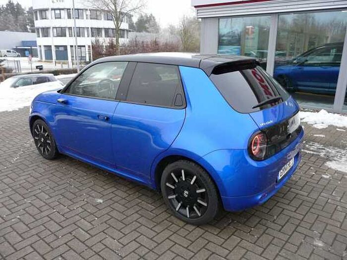 Honda e Advance Style-Paket + Winterradsatz