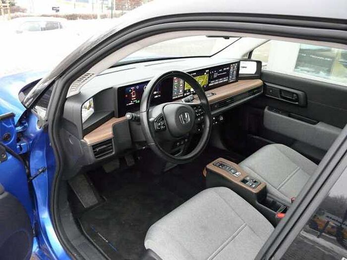 Honda e Advance Style-Paket + Winterradsatz