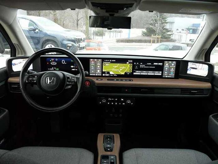 Honda e Advance Style-Paket + Winterradsatz
