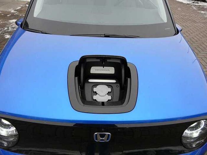 Honda e Advance Style-Paket + Winterradsatz