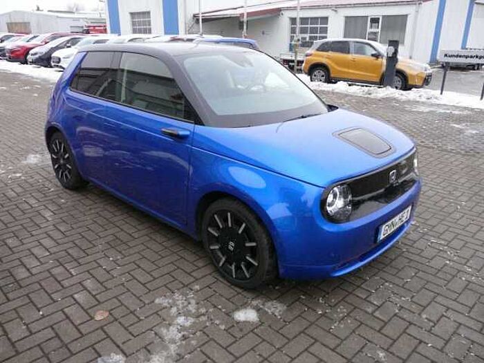 Honda e Advance Style-Paket + Winterradsatz